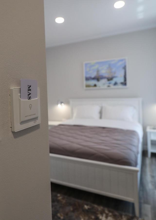 Hotel Peroni Korce Buitenkant foto