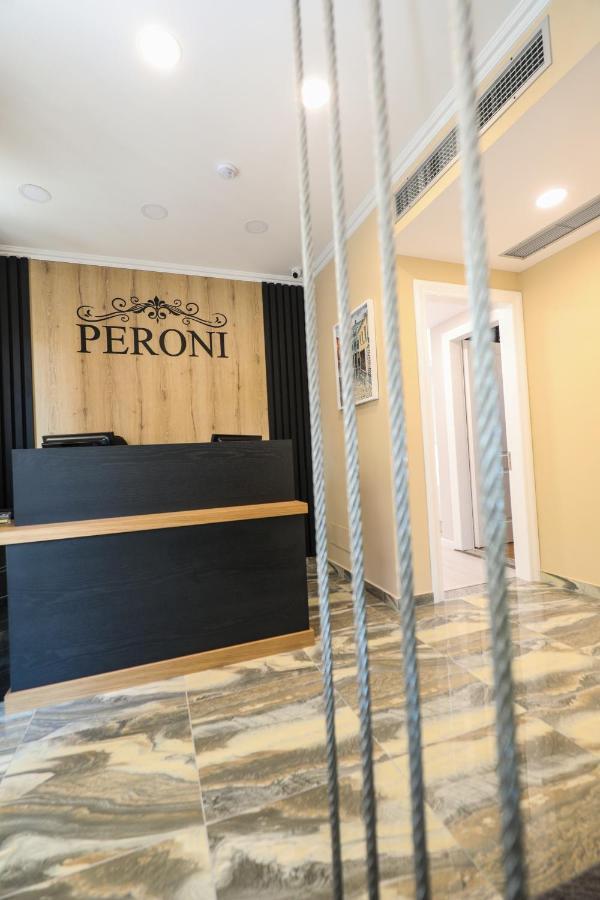 Hotel Peroni Korce Buitenkant foto