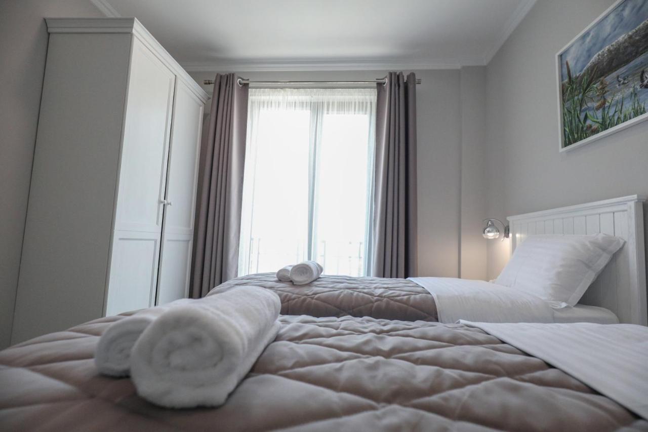 Hotel Peroni Korce Buitenkant foto