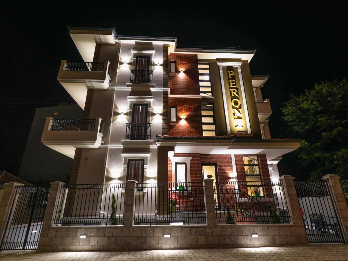 Hotel Peroni Korce Buitenkant foto